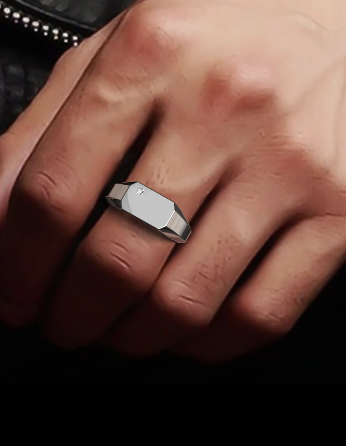 Мужское кольцо с бриллиантом из платины 950 пробы