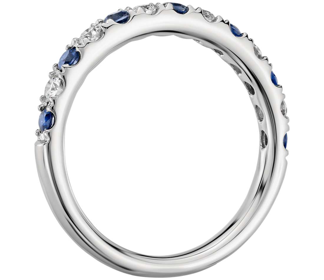 Обручальное кольцо с бриллиантами и сапфирами из платины