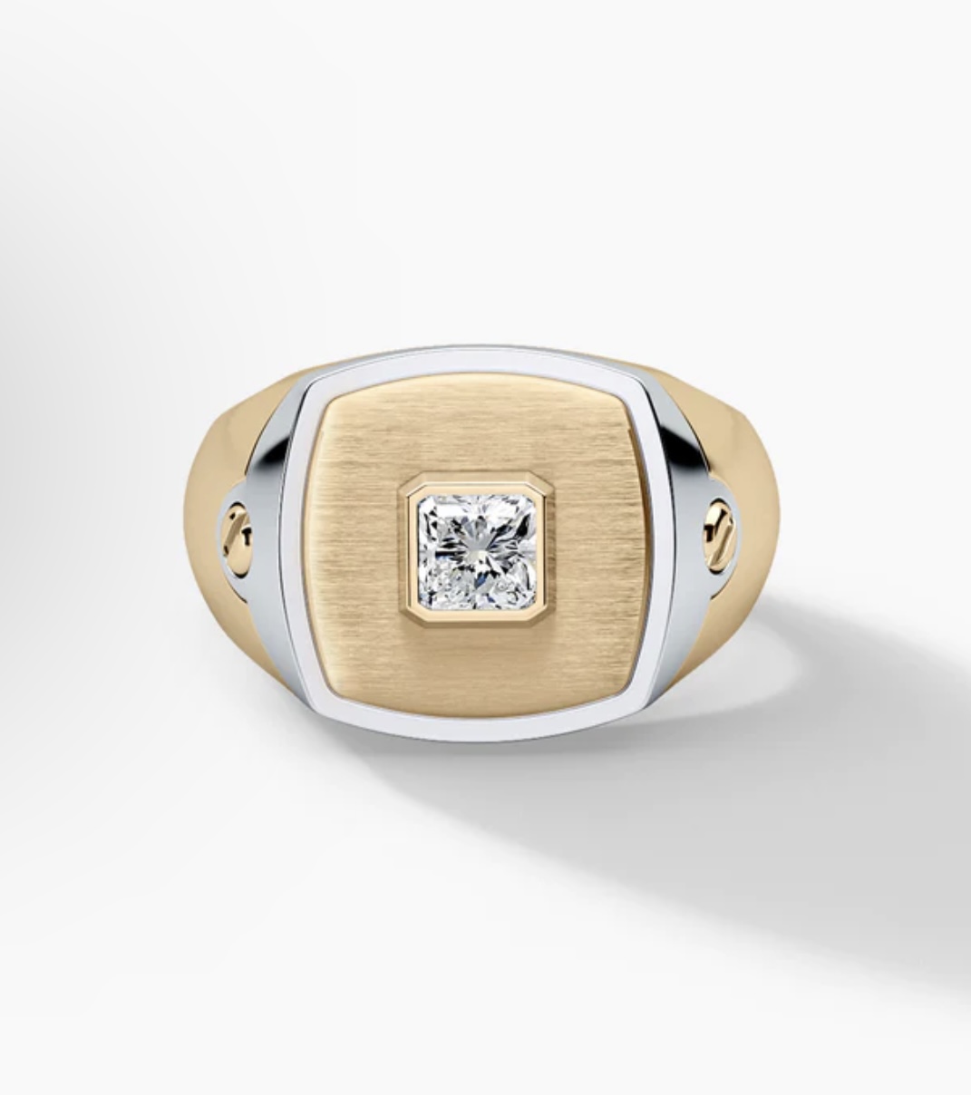 Мужское кольцо с бриллиантом(0,15 ct.) из золота и платины 
