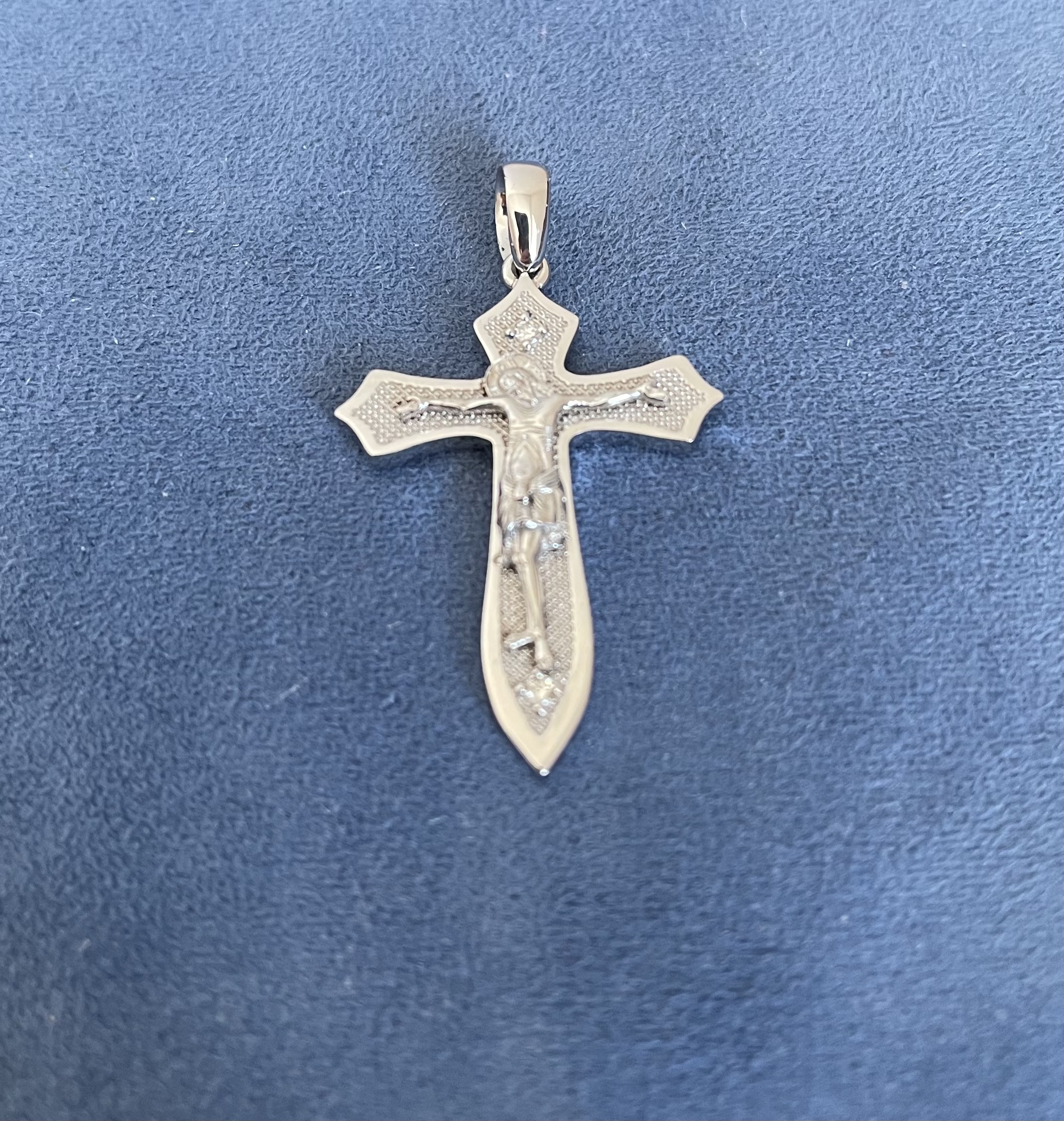 Православный крест из платины с бриллиантами