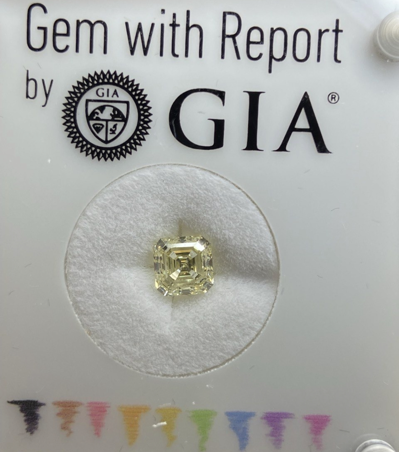Кольцо с жёлтым бриллиантом «Ашер»(0,70 ct.) из золота 750