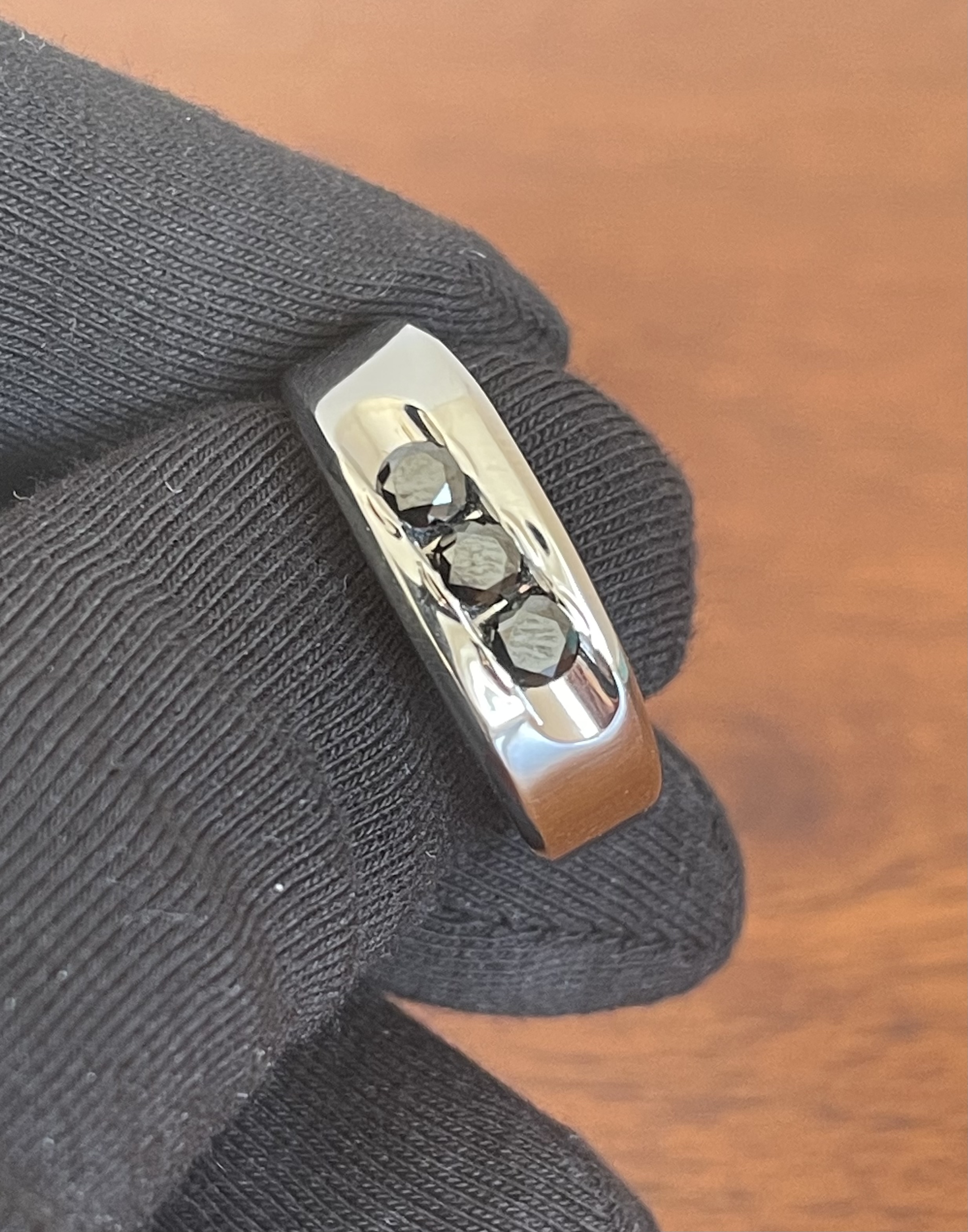 Мужское кольцо с чёрными бриллиантами(0,42 ct.) из платины 