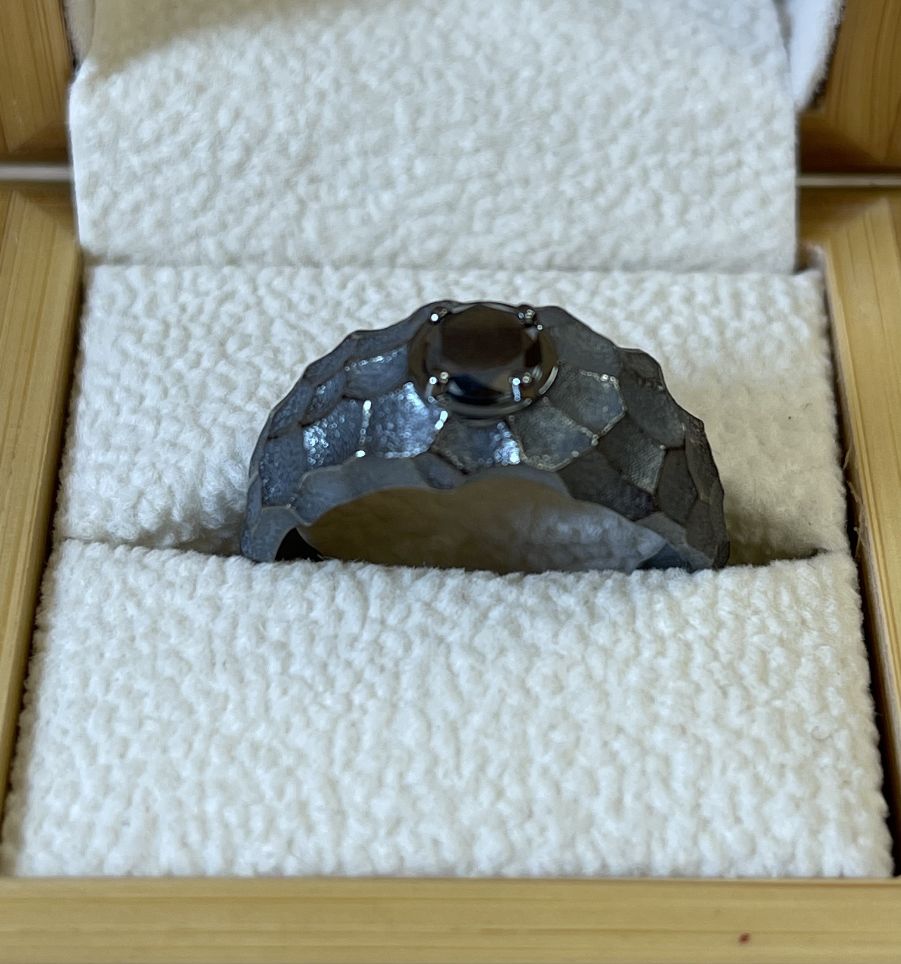 Мужское кольцо с чёрным бриллиантом(0,50 ct.) из платины 950 пробы