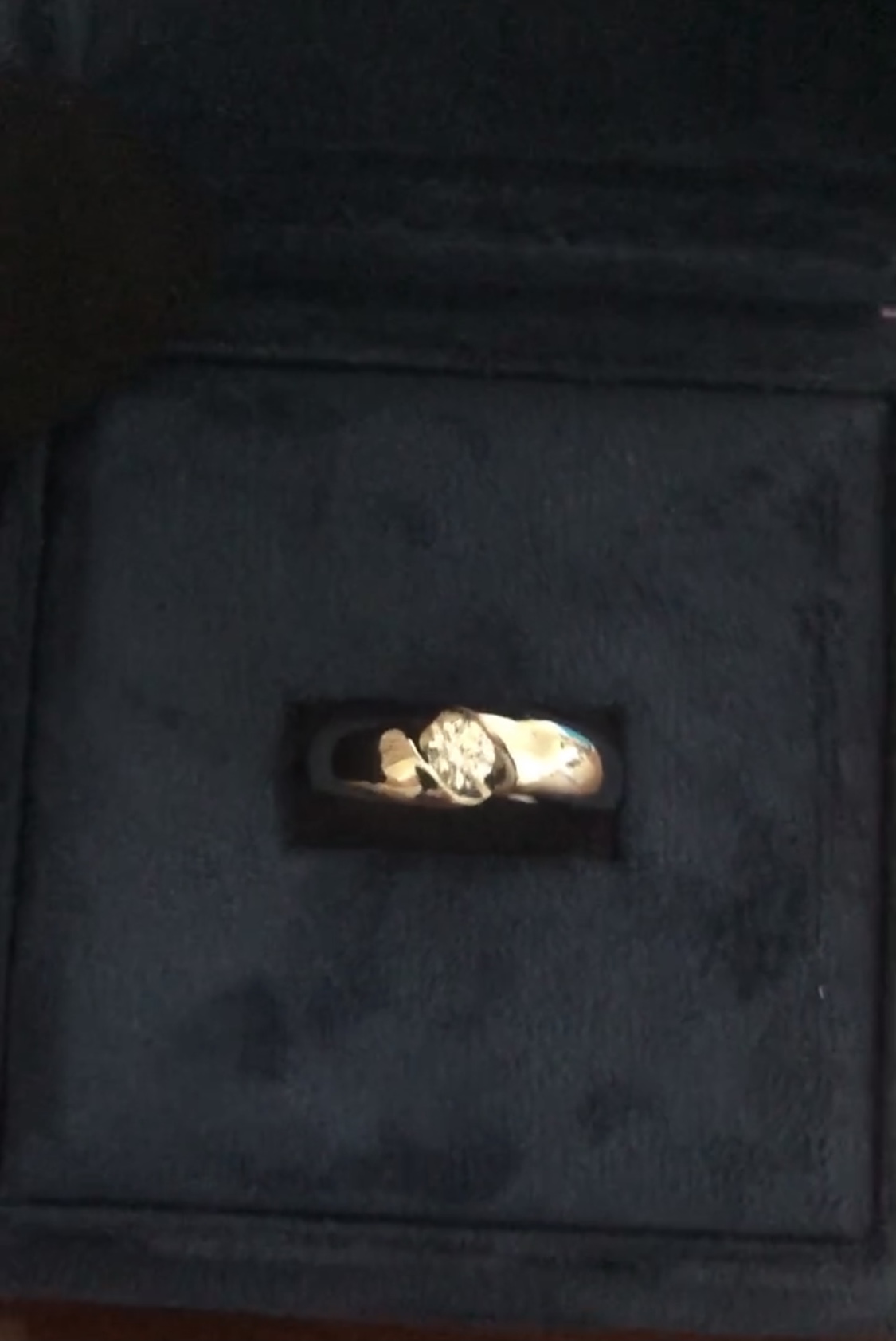 Кольцо с бриллиантом(0,30 ct.) из платины 