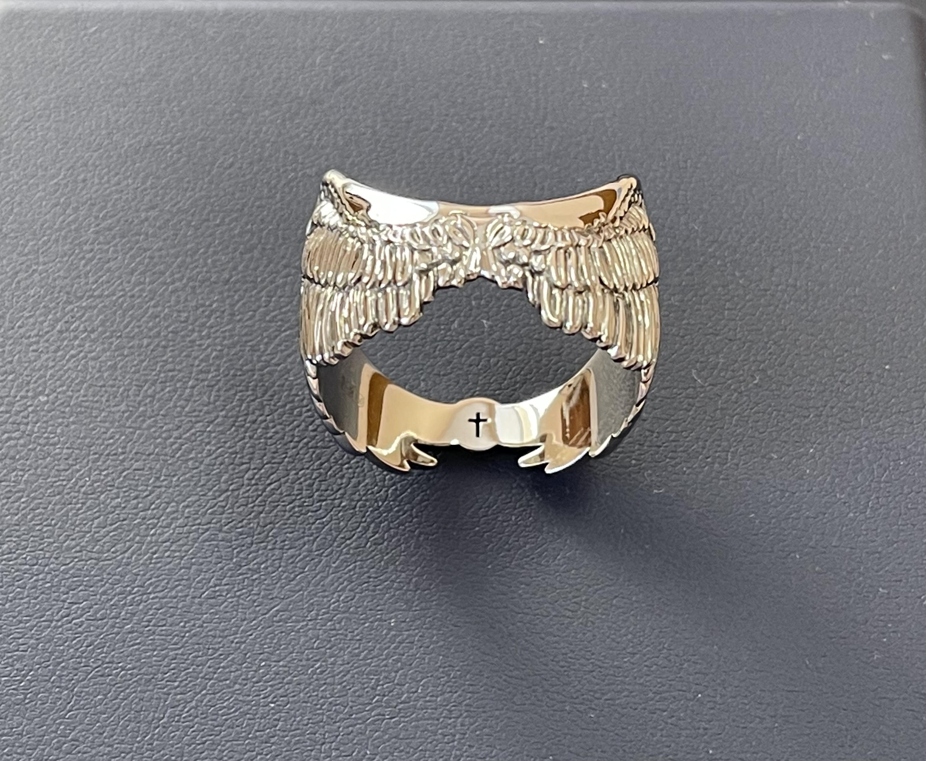 Мужское кольцо «Крылья Ангела» из золота 585 пробы